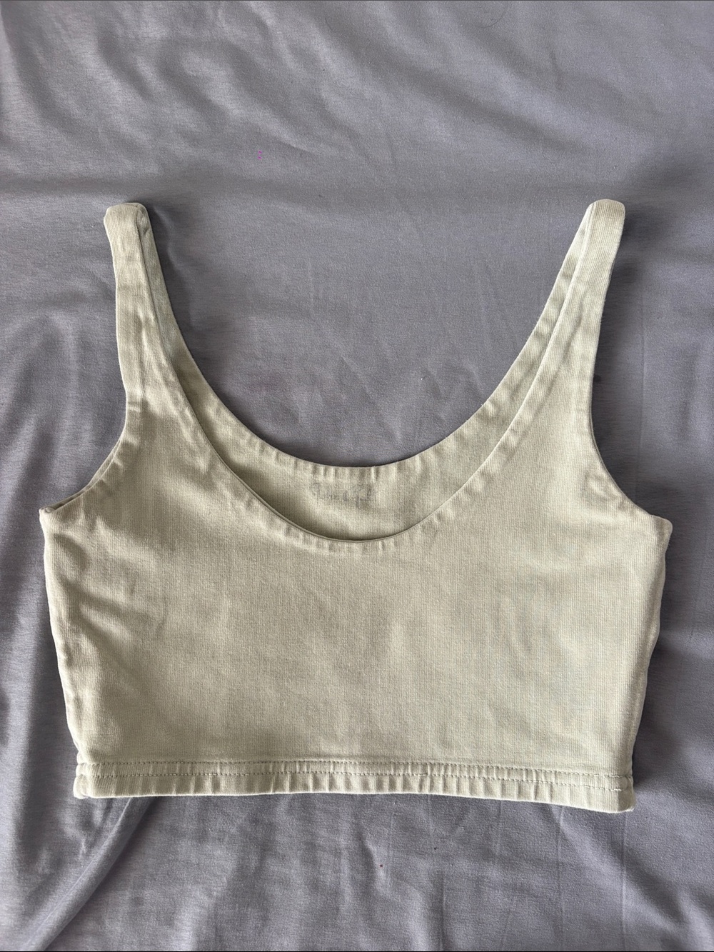 Brandy Melville Sleeveless Scoop Crop Tank Top - green